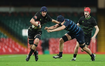 101225 - Coleg Cymoedd v Ysgol Gyfun Gymraeg Glantaf, Welsh Schools and Colleges Boys U18 Final - Lincoln Hall of Coleg y Cymoedd breaks away to set up try