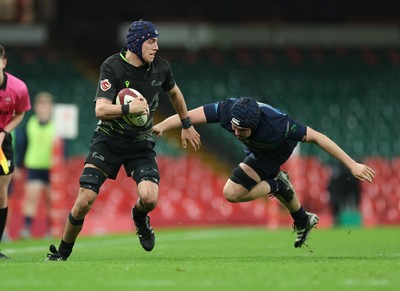 101225 - Coleg Cymoedd v Ysgol Gyfun Gymraeg Glantaf, Welsh Schools and Colleges Boys U18 Final - Lincoln Hall of Coleg y Cymoedd breaks away to set up try