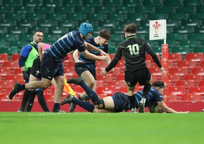 101225 - Coleg Cymoedd v Ysgol Gyfun Gymraeg Glantaf, Welsh Schools and Colleges Boys U18 Final - Mason Daniels of Ysgol Gymraeg Glantaf races in to score the winning try