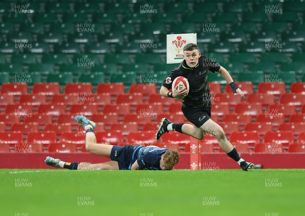 101225 - Coleg Cymoedd v Ysgol Gyfun Gymraeg Glantaf, Welsh Schools and Colleges Boys U18 Final - Jack Piotecki of Coleg y Cymoedd races in but the try is disallowed