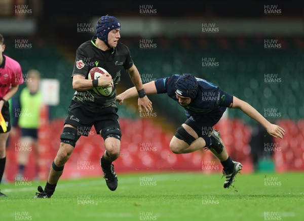 101225 - Coleg Cymoedd v Ysgol Gyfun Gymraeg Glantaf, Welsh Schools and Colleges Boys U18 Final - Lincoln Hall of Coleg y Cymoedd breaks away to set up try