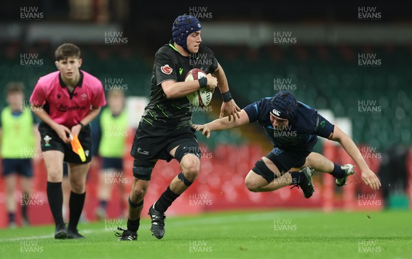 101225 - Coleg Cymoedd v Ysgol Gyfun Gymraeg Glantaf, Welsh Schools and Colleges Boys U18 Final - Lincoln Hall of Coleg y Cymoedd breaks away to set up try