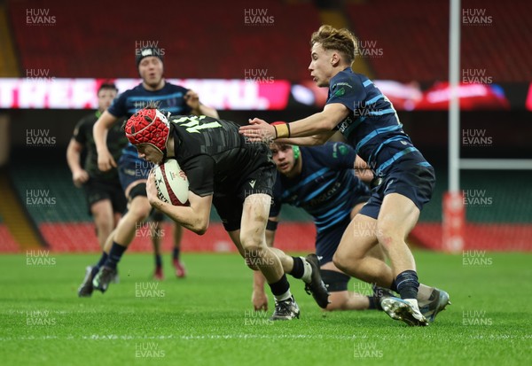 101225 - Coleg Cymoedd v Ysgol Gyfun Gymraeg Glantaf, Welsh Schools and Colleges Boys U18 Final - Devon Shorney of Coleg y Cymoedd beats Finn Evans of Ysgol Gymraeg Glantaf to score try