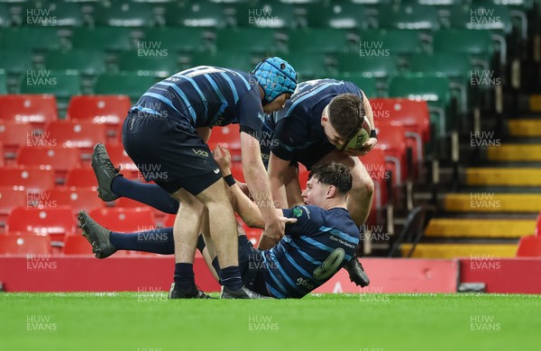 101225 - Coleg Cymoedd v Ysgol Gyfun Gymraeg Glantaf, Welsh Schools and Colleges Boys U18 Final - Mason Daniels of Ysgol Gymraeg Glantaf races in to score the winning try