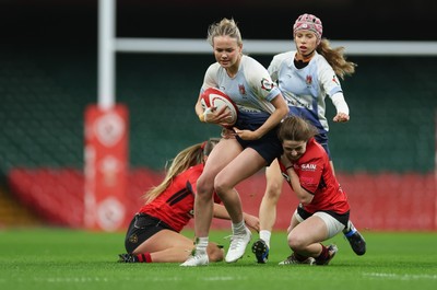 101225 - Coleg Gwent v Llandovery College Welsh Schools and Colleges Girls U18 Final - Beatrice Morgan of Llandovery College looks to break away