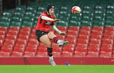 101225 - Coleg Gwent v Llandovery College Welsh Schools and Colleges Girls U18 Final - Sienna McCormack of Coleg Gwent takes conversion