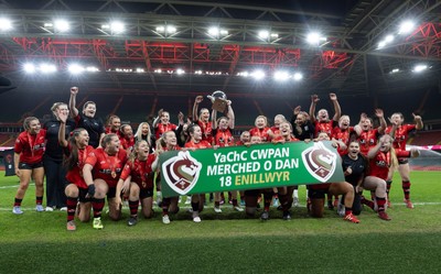 101225 - Coleg Gwent v Llandovery College Welsh Schools and Colleges Girls U18 Final - Coleg Gwent celebrate winning the final