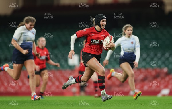 101225 - Coleg Gwent v Llandovery College Welsh Schools and Colleges Girls U18 Final - Sienna McCormack of Coleg Gwent races in to score try