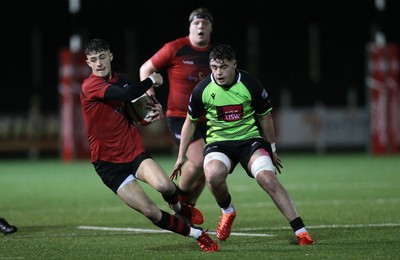 140120 - Coleg y Cymoedd v Coleg Gwent, WRU National Schools and Colleges League Final - Che Hope of Coleg Gwent looks to set up an attack