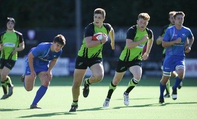 051016 - Coleg y Cymoedd v Gower College, WRU Wednesday U18 League - Eddie Francis of Coleg y Cymoedd races away to score try