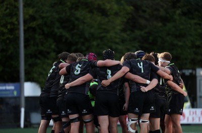 300926 - Coleg y Cymoedd v Whitchurch High School - Welsh Schools and Colleges League - Team huddle