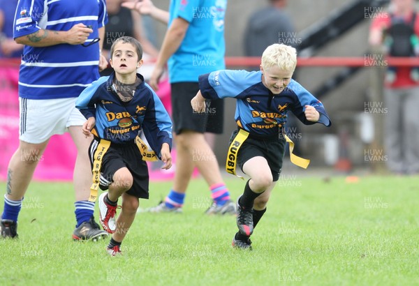 260812 - Colin Hillman 7s, Bridgend - Kenfig Hill u8s v Bridgend Sports u8s tag rugby match