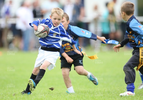 260812 - Colin Hillman 7s, Bridgend - Kenfig Hill u8s v Bridgend Sports u8s tag rugby match