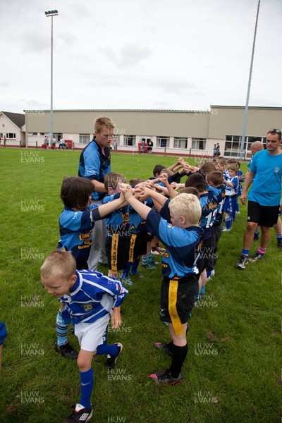 260812 - Colin Hillman 7s, Bridgend - Kenfig Hill u8s v Bridgend Sports u8s tag rugby match