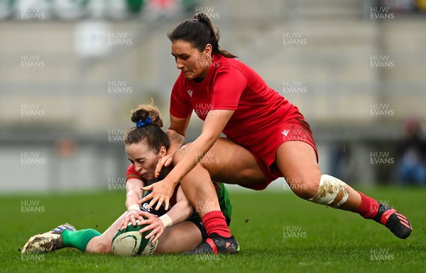 180223 - Combined Provinces XV v Welsh Development XV - Celtic Challenge - Molly Scuffil-McCabe of Combined Provinces XV in action against Molly Phillpot of Wales Development XV