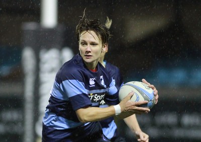 071114 - Combined Services Ladies v Cardiff Blues Ladies - Remembrance Rugby for The British Legion -Philppa Tuttiett of Cardiff Blues Ladies(c) Huw Evans Agency