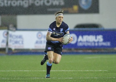 071114 - Combined Services Ladies v Cardiff Blues Ladies - Remembrance Rugby for The British Legion -Adi Taviner of Cardiff Blues Ladies (c) Huw Evans Agency