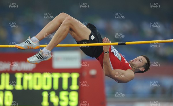 071010 - Commonwealth Games Delhi 2010 - Ben Gregory of Wales takes part in the high jump as he competes in the mens decathlon