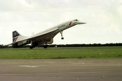 310892 - Picture shows Concorde landing at Cardiff Airport