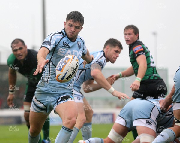 RaboDirect PRO12, Sportsground, Co Galway 1/9/2012Connacht vs Cadiff BluesCardiff's Lewis JonesMandatory Credit 