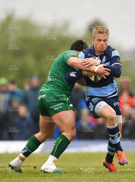 130419 -  Connacht v Cardiff Blues - Guinness PRO14 -  Gareth Anscombe of Cardiff Blues is tackled by Denis Buckley of Connacht 