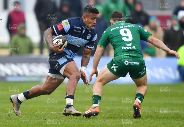 130419 -  Connacht v Cardiff Blues - Guinness PRO14 -  Rey Lee-Lo of Cardiff Blues in action against Caolin Blade of Connacht