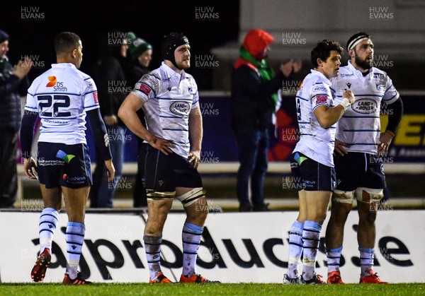 150220 - Connacht v Cardiff Blues - Guinness PRO14 -  Cardiff Blues players dejected after conceding a try