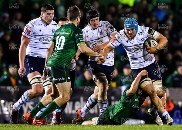 150220 - Connacht v Cardiff Blues - Guinness PRO14 -  Olly Robinson of Cardiff Blues is tackled by Peter Robb of Connacht