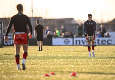 050425 - Connacht v Cardiff Rugby -EPCR Challenge Cup Round of 16 - Ellis Bevan of Cardiff Rugby before the match