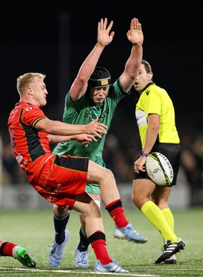 050425 - Connacht v Cardiff Rugby - EPCR Challenge Cup Round of 16 - Johan Mulder of Cardiff Rugby in action against Darragh Murray of Connacht during