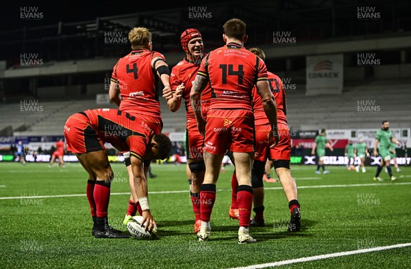 050425 - Connacht v Cardiff Rugby - EPCR Challenge Cup Round of 16 - Josh Adams of Cardiff Rugby, 14, celebrates with team-mats after scoring a second half try