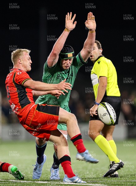 050425 - Connacht v Cardiff Rugby - EPCR Challenge Cup Round of 16 - Johan Mulder of Cardiff Rugby in action against Darragh Murray of Connacht during