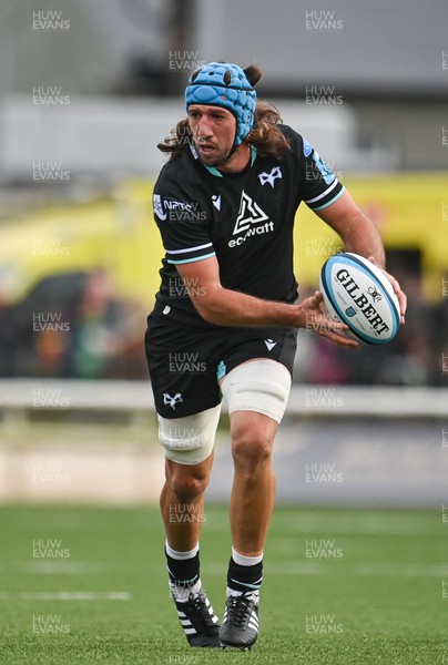 211023 - Connacht v Ospreys - United Rugby Championship - Justin Tipuric of Ospreys in action