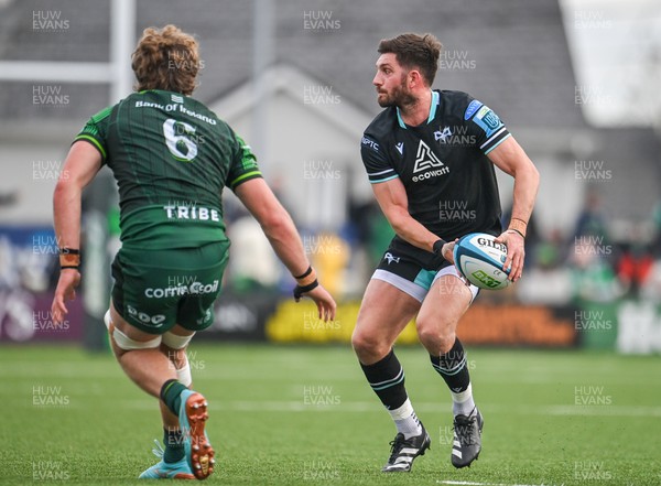 211023 - Connacht v Ospreys - United Rugby Championship - Owen Williams of Ospreys in action against Cian Prendergast of Connacht