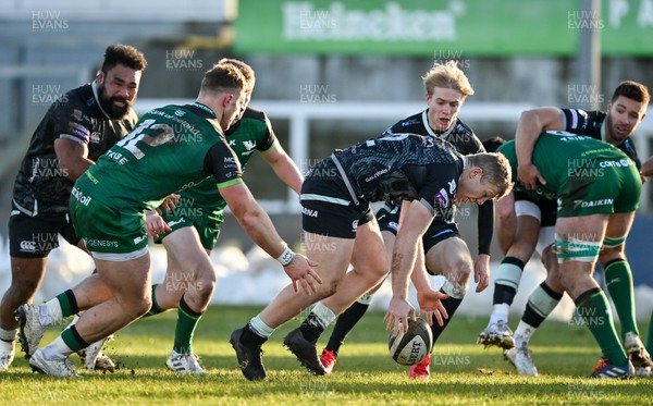 240121 - Connacht v Ospreys - Guinness PRO14 - Keiran Williams of Ospreys in action against Peter Robb of Connacht