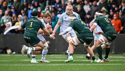 280326 - Connacht Rugby v Ospreys, United Rugby Championship - Jac Morgan of Ospreys takes on Denis Buckley of Connacht and Niall Murray of Connacht