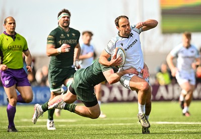 280326 - Connacht Rugby v Ospreys, United Rugby Championship - Evardi Boshoff of Ospreys looks to break away from Cathal Forde of Connacht