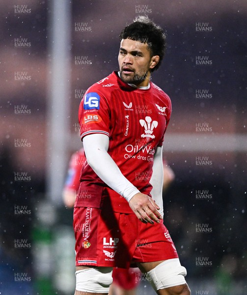 020324 - Connacht v Scarlets - United Rugby Championship - Vaea Fifita of Scarlets