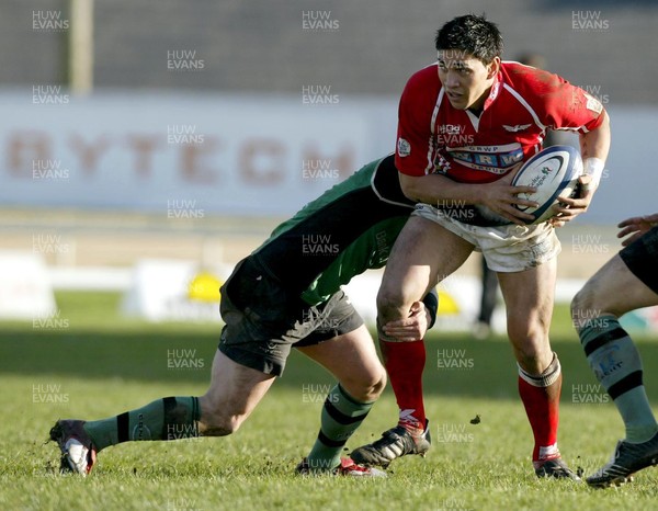 180206 - Connacht v Llanelli -  Llanelli's Regan King gets tackled  