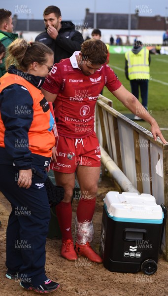 220918 - Connacht v Scarlets - Guinness PRO14 -  Leigh Halfpenny of Scarlets after leaving the field with an injury