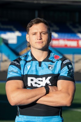 201125 - Cornel Smit signs for Cardiff Rugby