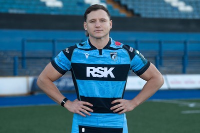 201125 - Cornel Smit signs for Cardiff Rugby