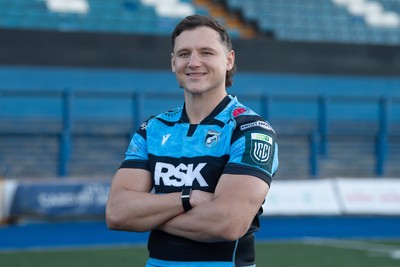 201125 - Cornel Smit signs for Cardiff Rugby