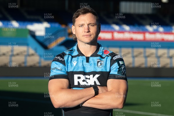 201125 - Cornel Smit signs for Cardiff Rugby