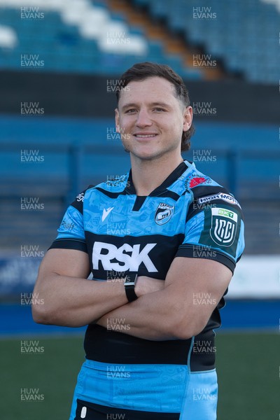 201125 - Cornel Smit signs for Cardiff Rugby