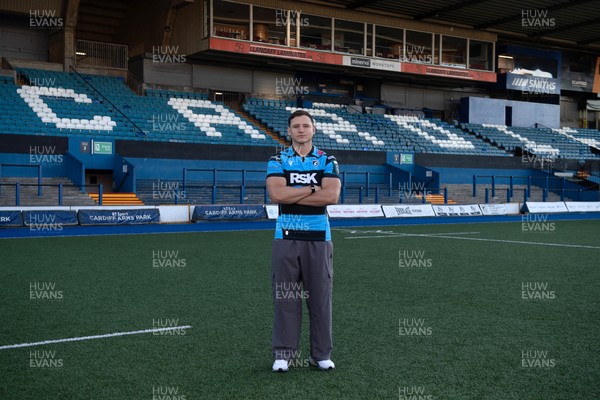 201125 - Cornel Smit signs for Cardiff Rugby