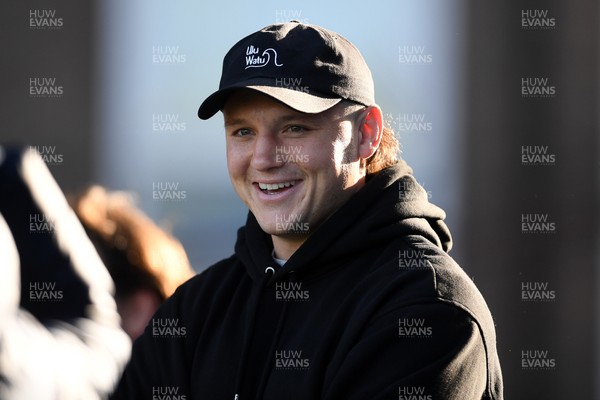 201125 - Cardiff Rugby Training - Cornel Smit signs for Cardiff Rugby