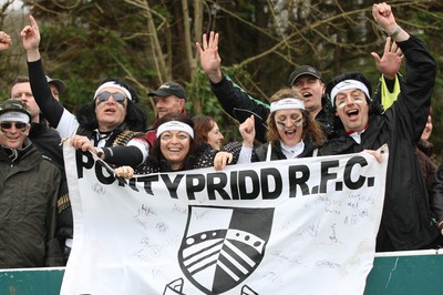 060414 - Cornish Pirates v Pontypridd, British and Irish Cup Quarter Final - Pontypridd supporters cheer the team at the end of the match