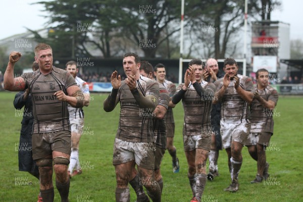 060414 - Cornish Pirates v Pontypridd, British and Irish Cup Quarter Final - Pontypridd players applaud the travelling supporters after the win
