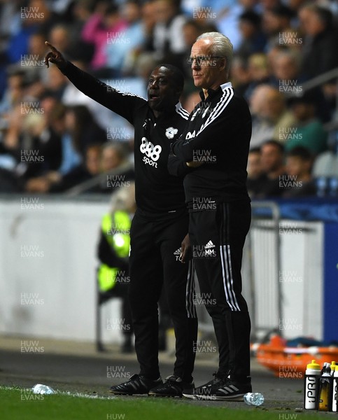 150921 - Coventry City v Cardiff City - EFL SkyBet Championship - Cardiff City Manager Mick McCarthy and assistant Terry Connor (left) look on